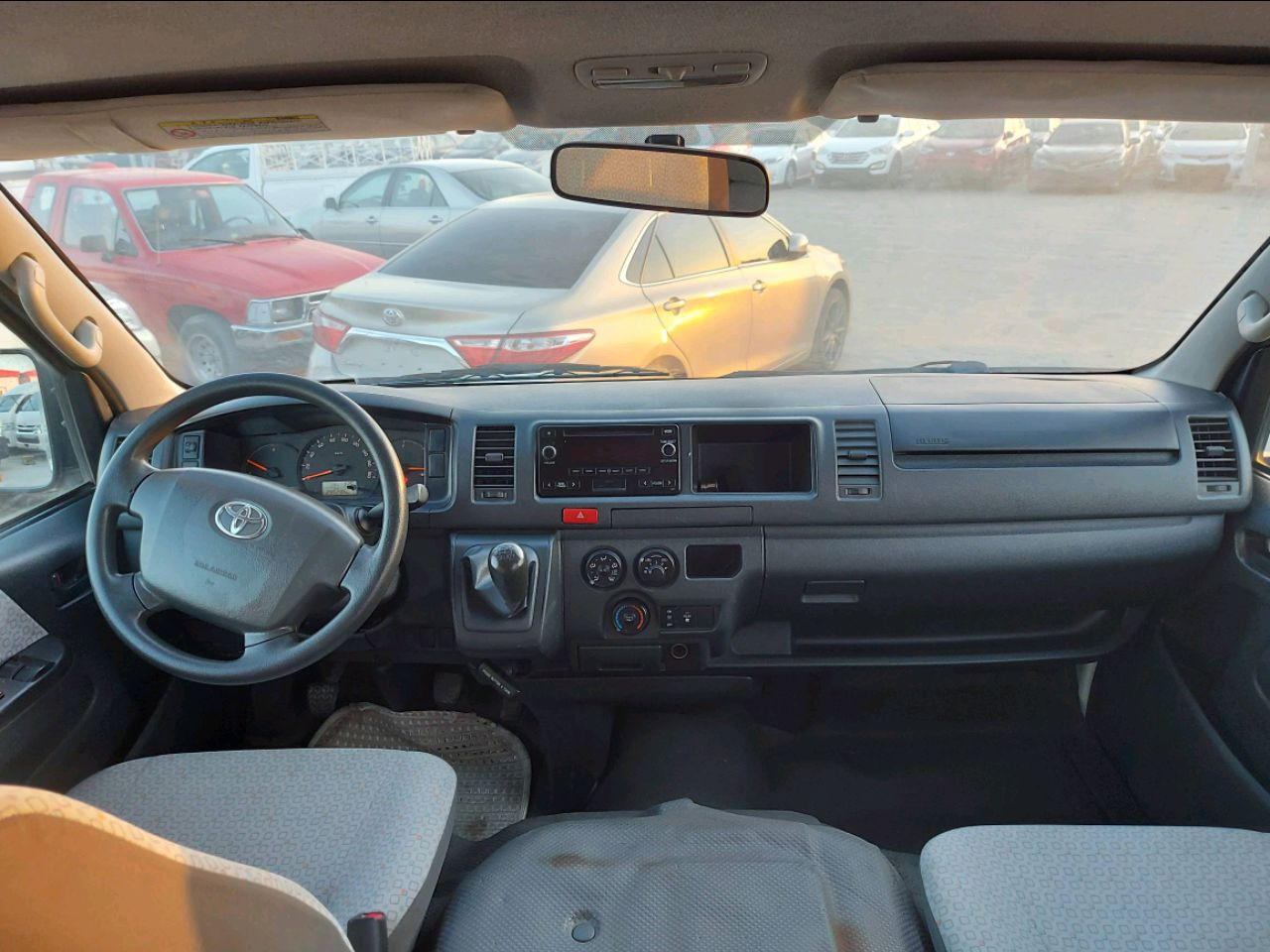 Toyota Hiace - Image 6
