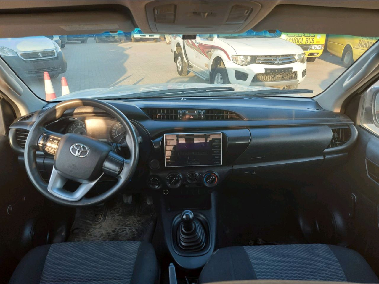 Toyota Hilux - Image 2