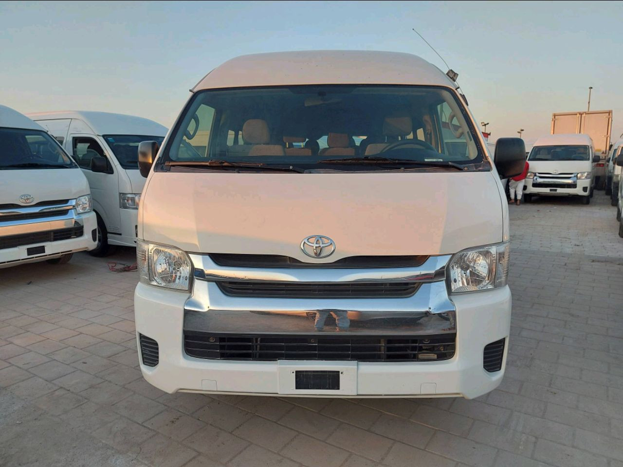 Toyota Hiace - Image 3