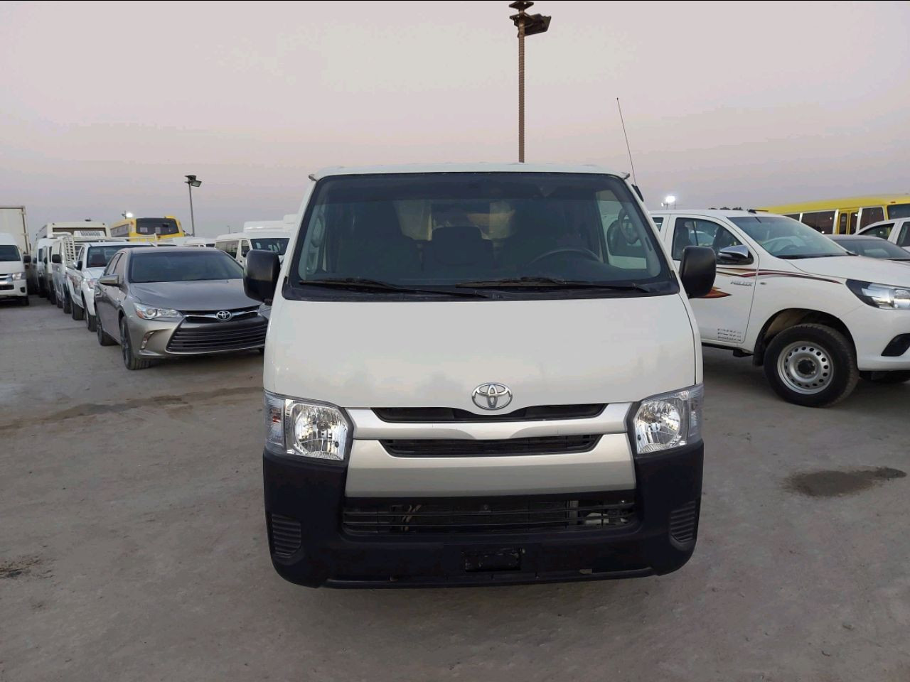 Toyota Hiace - Image 5