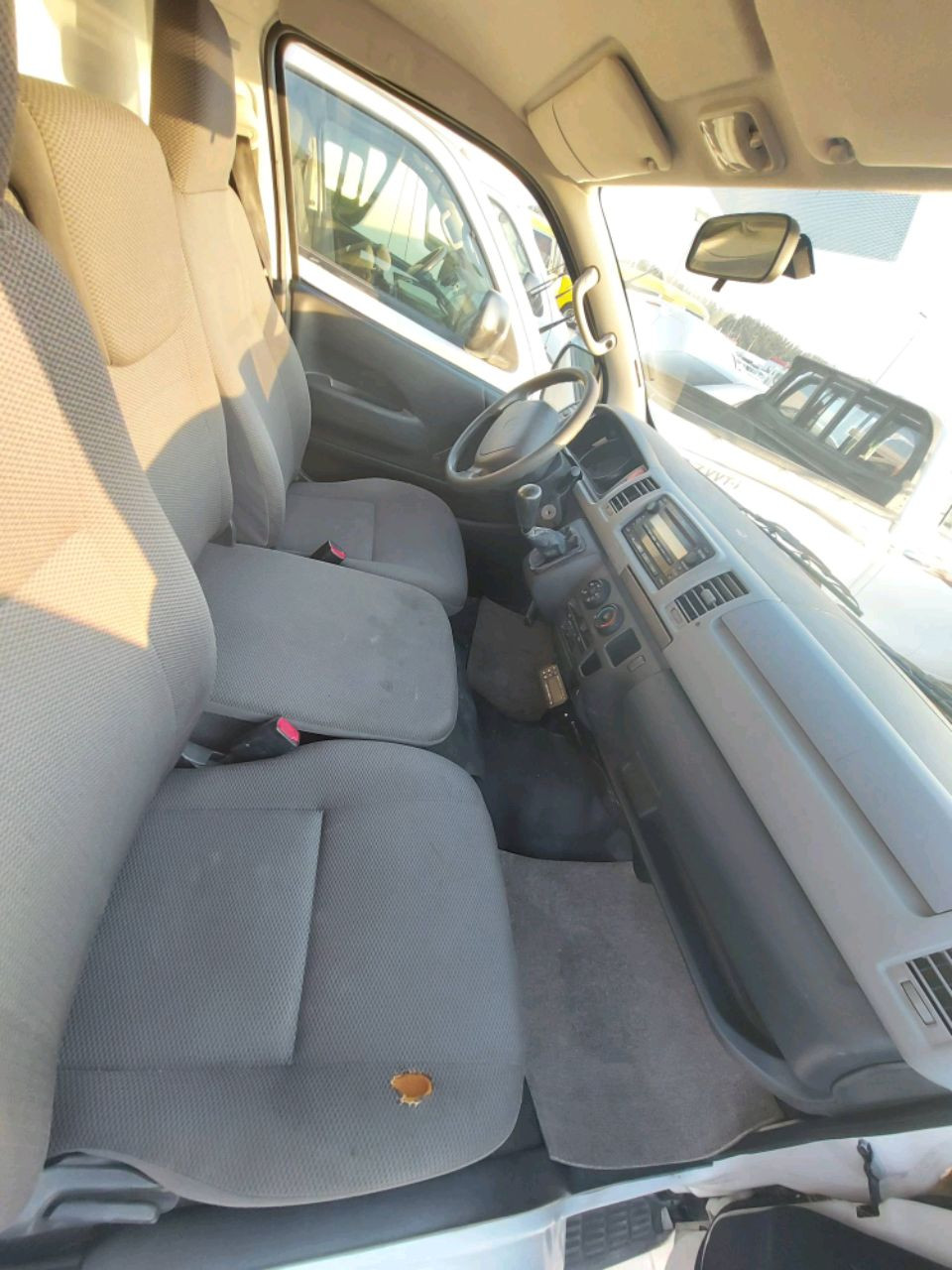 Toyota Hiace - Image 6
