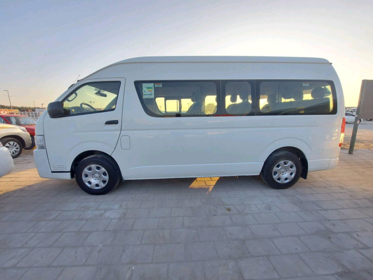Toyota Hiace - Image 4