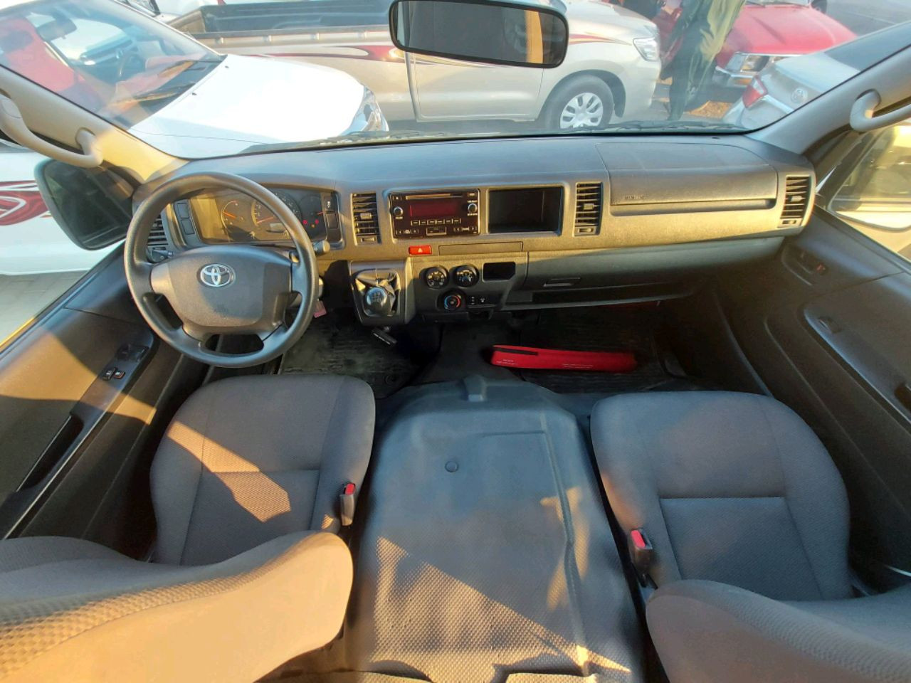 Toyota Hiace - Image 2