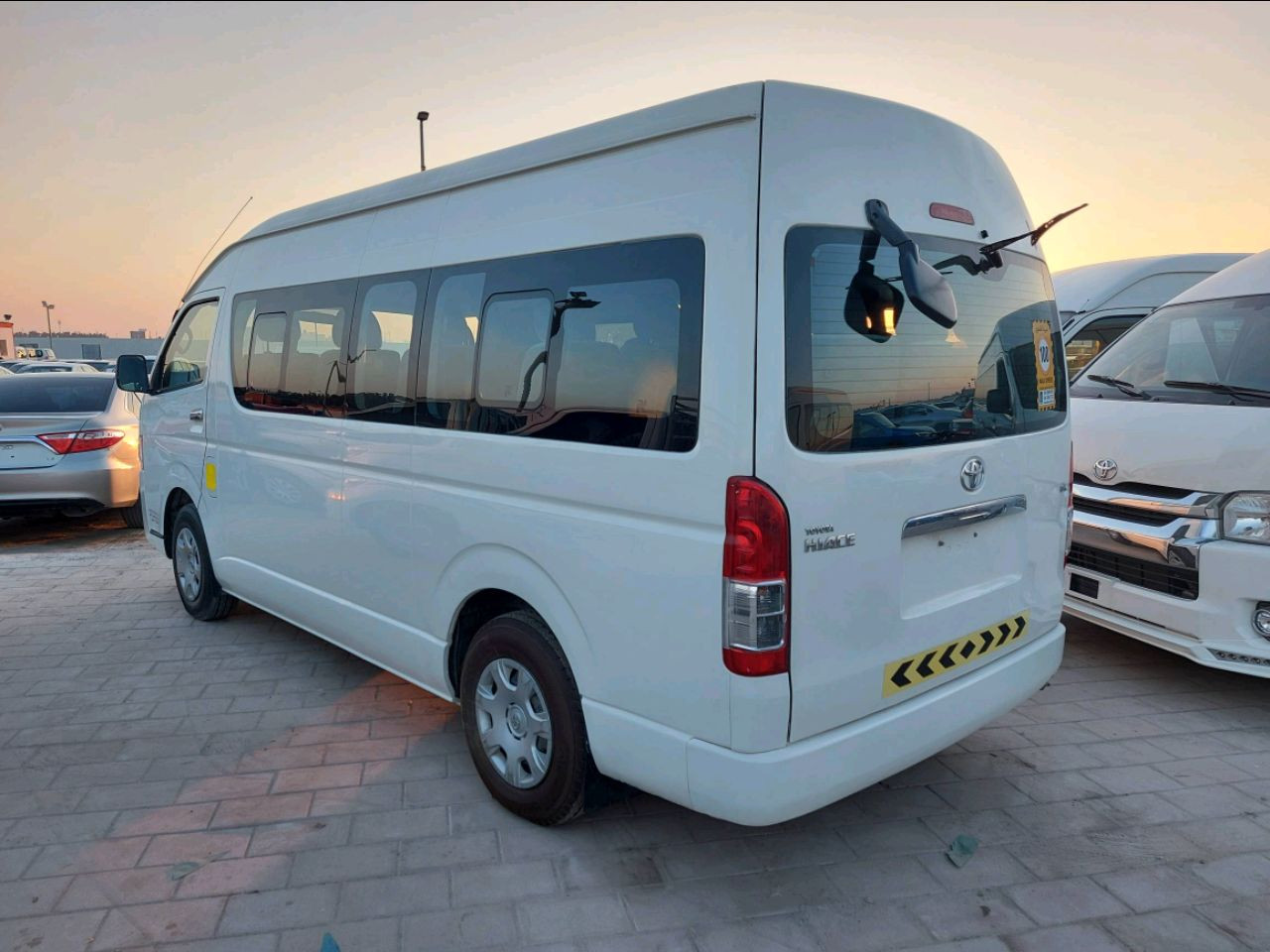 Toyota Hiace - Image 4