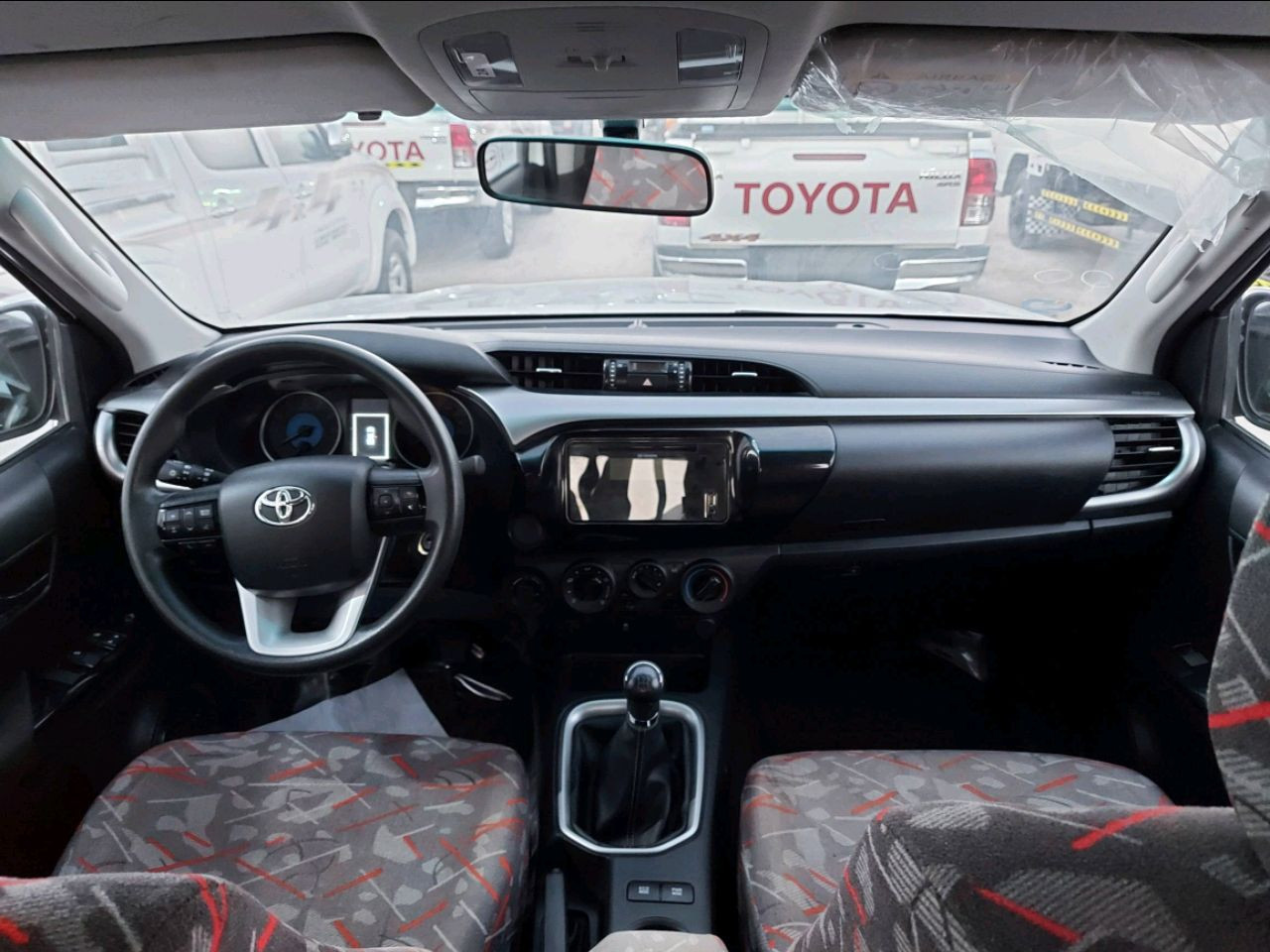 Toyota Hilux - Image 4