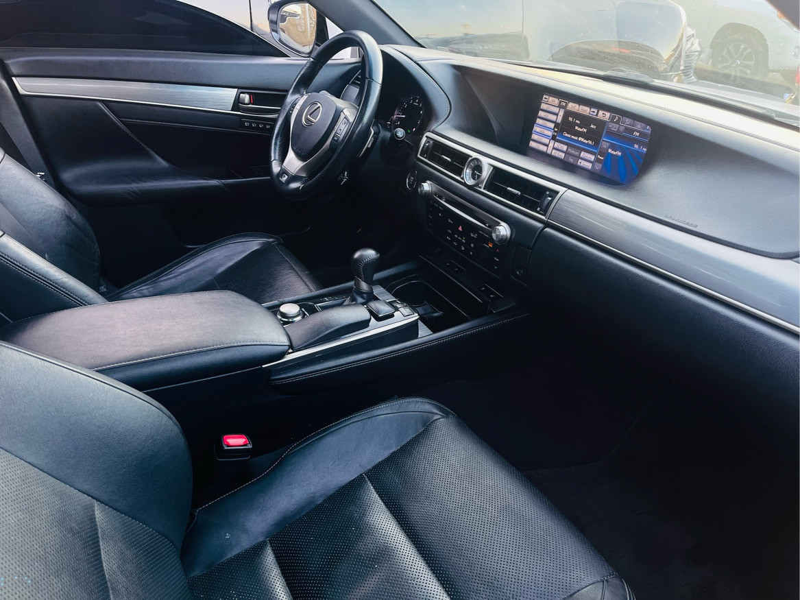 Lexus GS-Series - Image 10