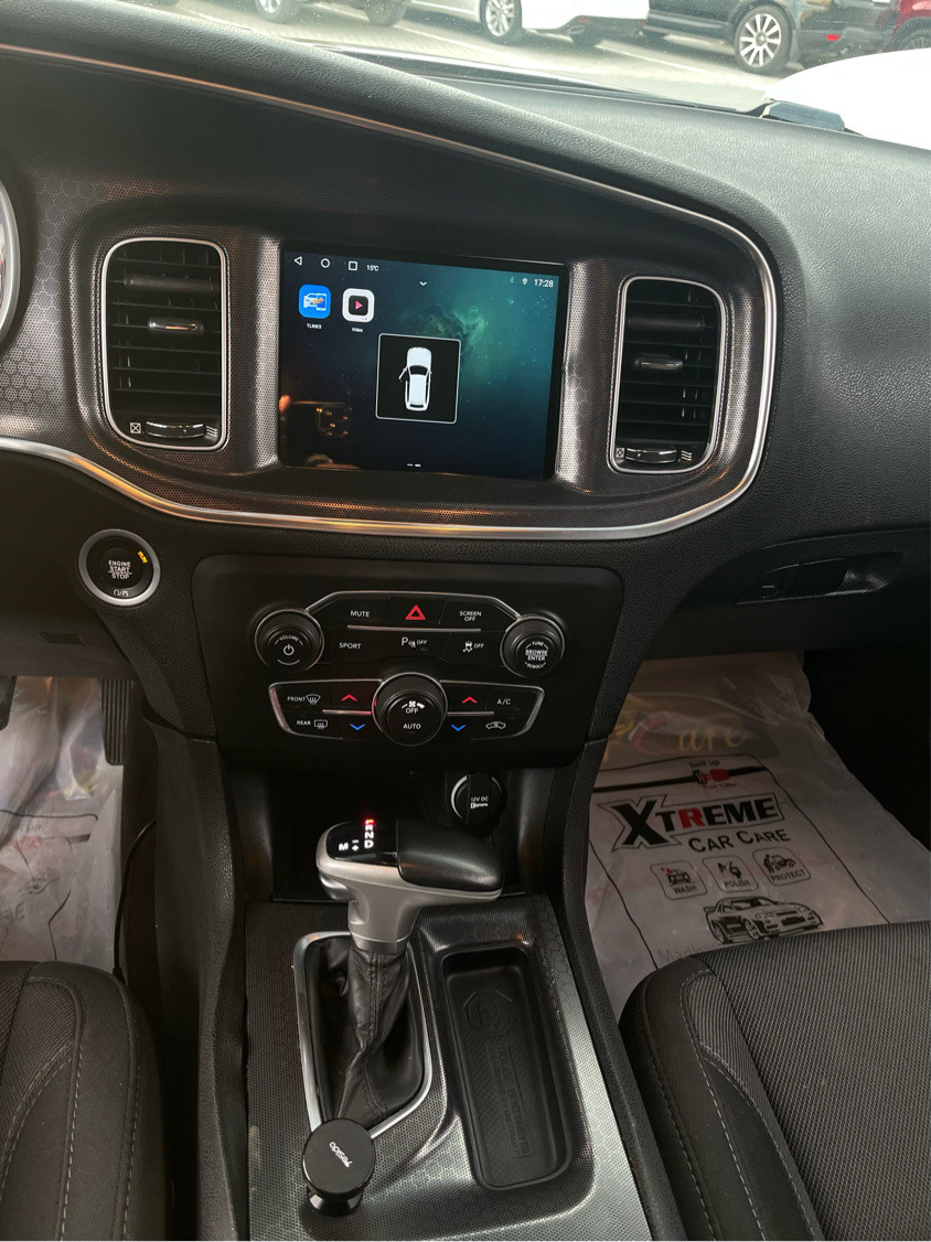 Dodge Charger - Image 14
