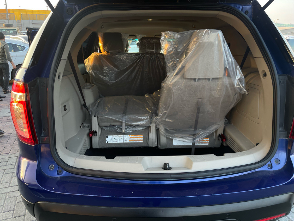 Ford Explorer - Image 9