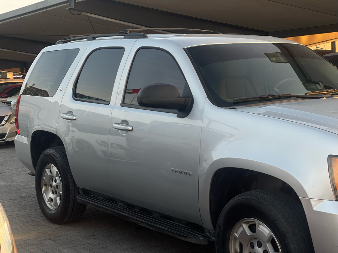 Chevrolet Tahoe - Image 4