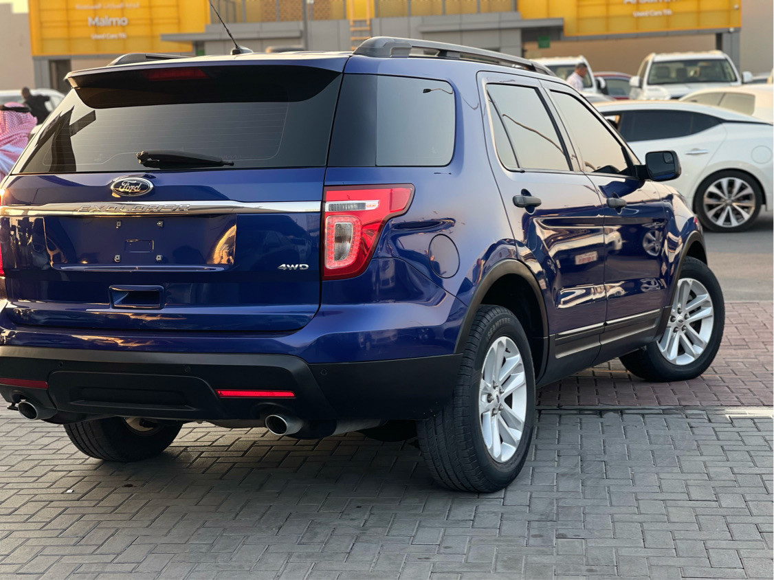 Ford Explorer - Image 4