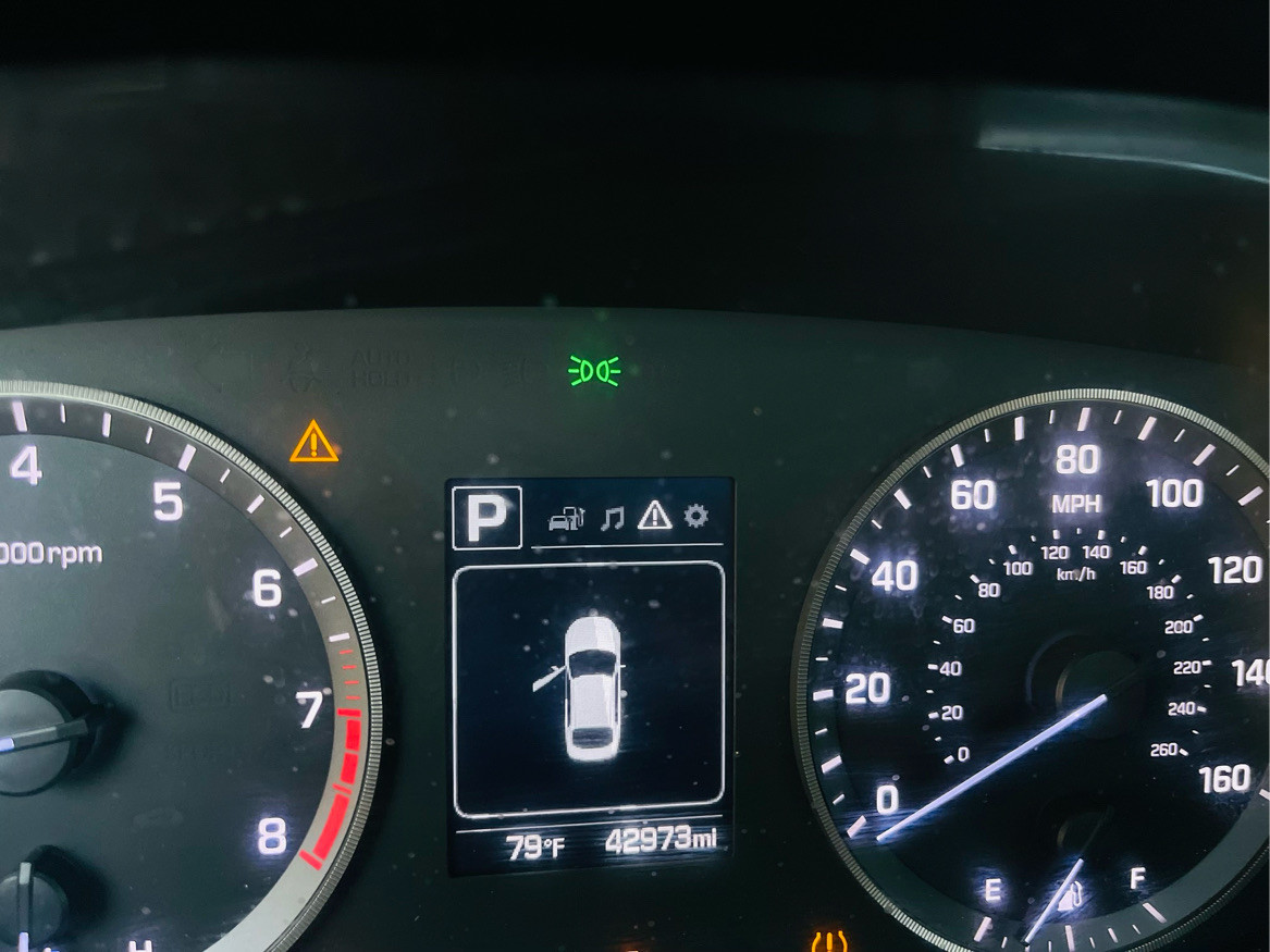 Hyundai Sonata - Image 12
