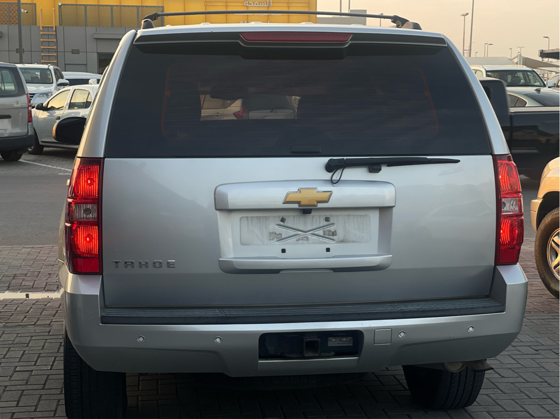 Chevrolet Tahoe - Image 5