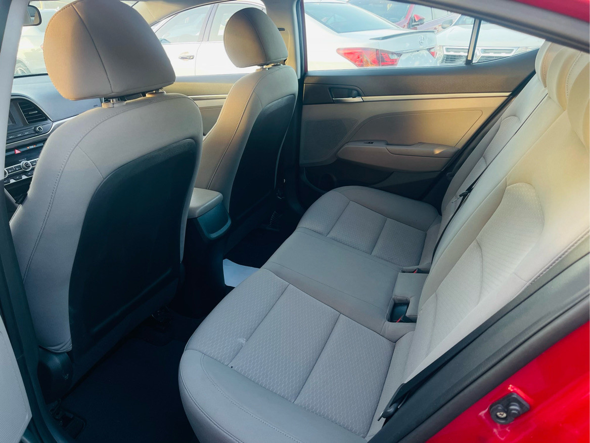 Hyundai Elantra - Image 8