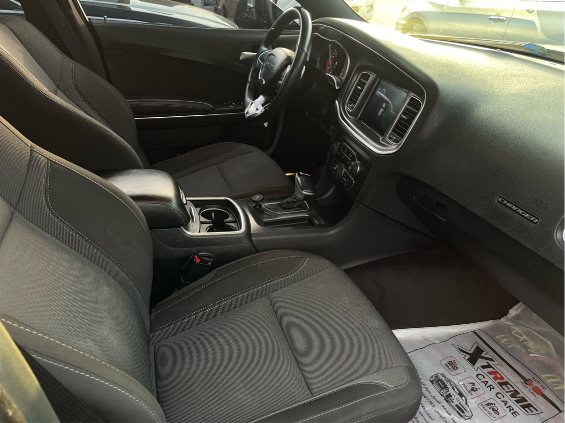 Dodge Charger - Image 10