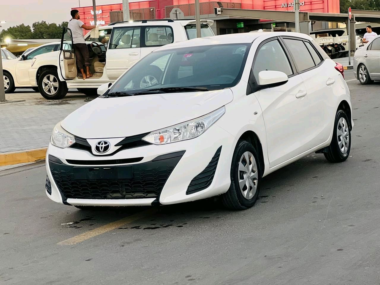 Toyota Yaris - Image 6