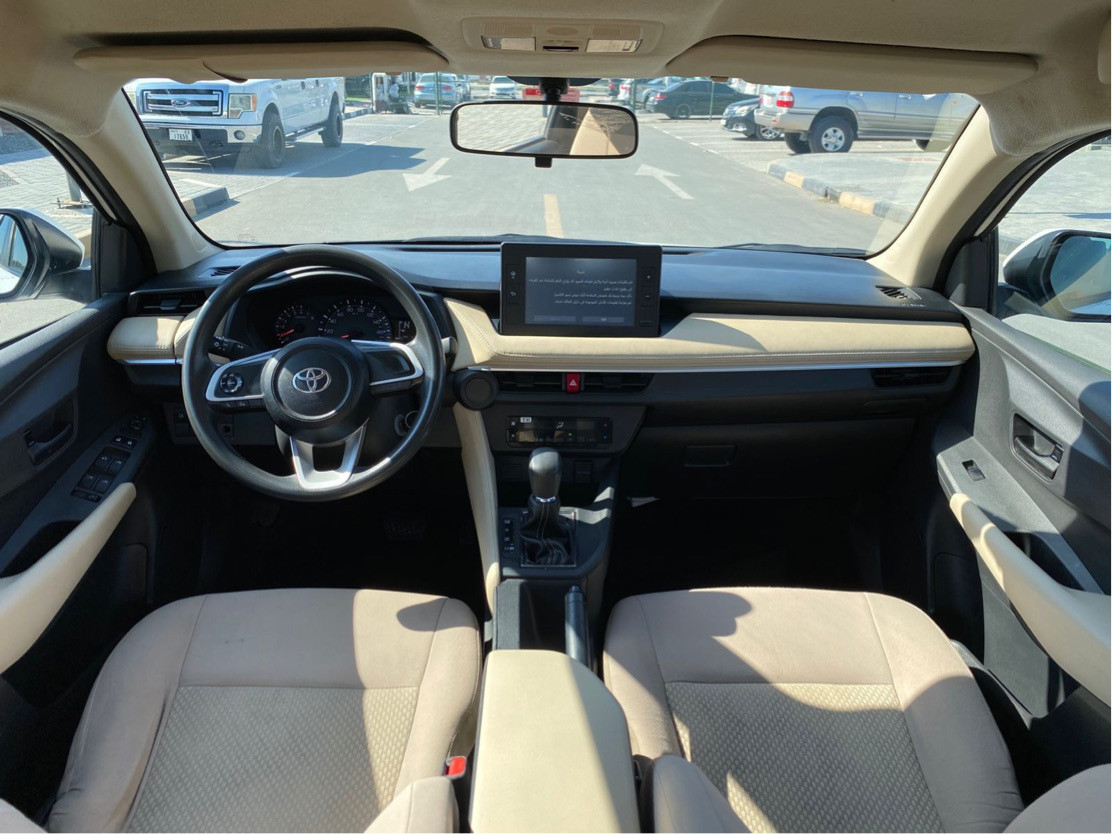 Toyota Yaris - Image 8