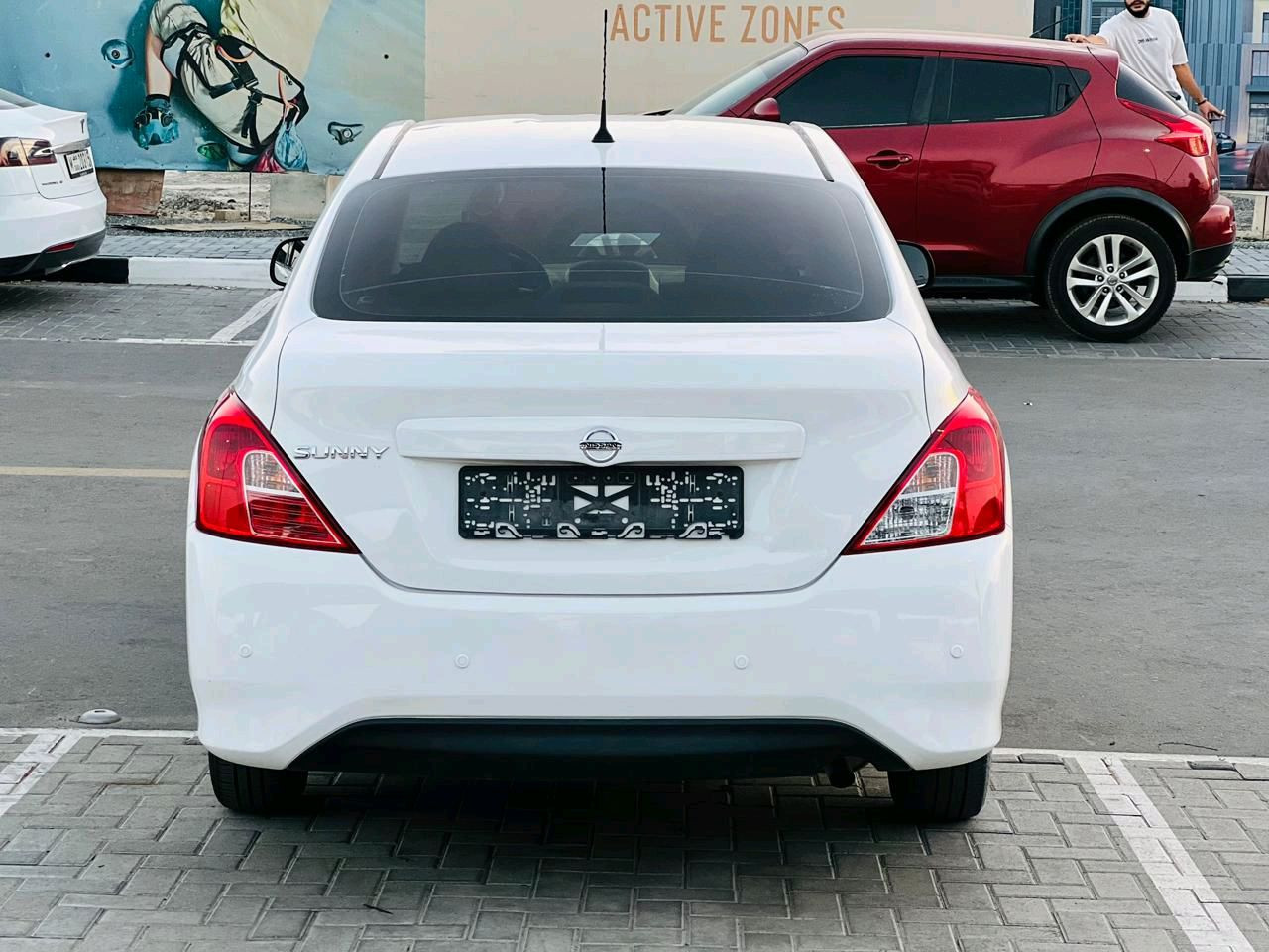 Nissan Sunny - Image 6