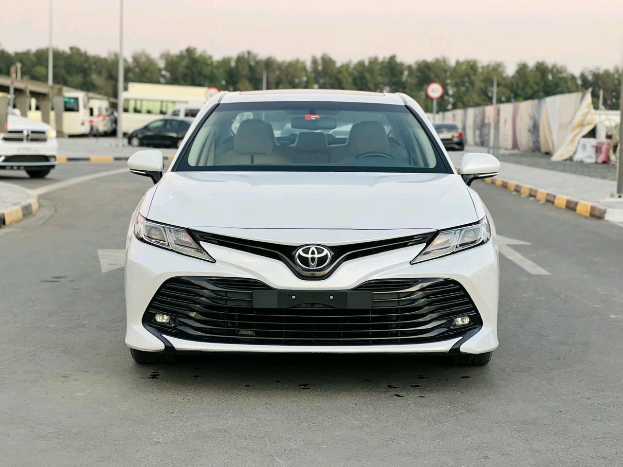 Toyota Camry - Image 17