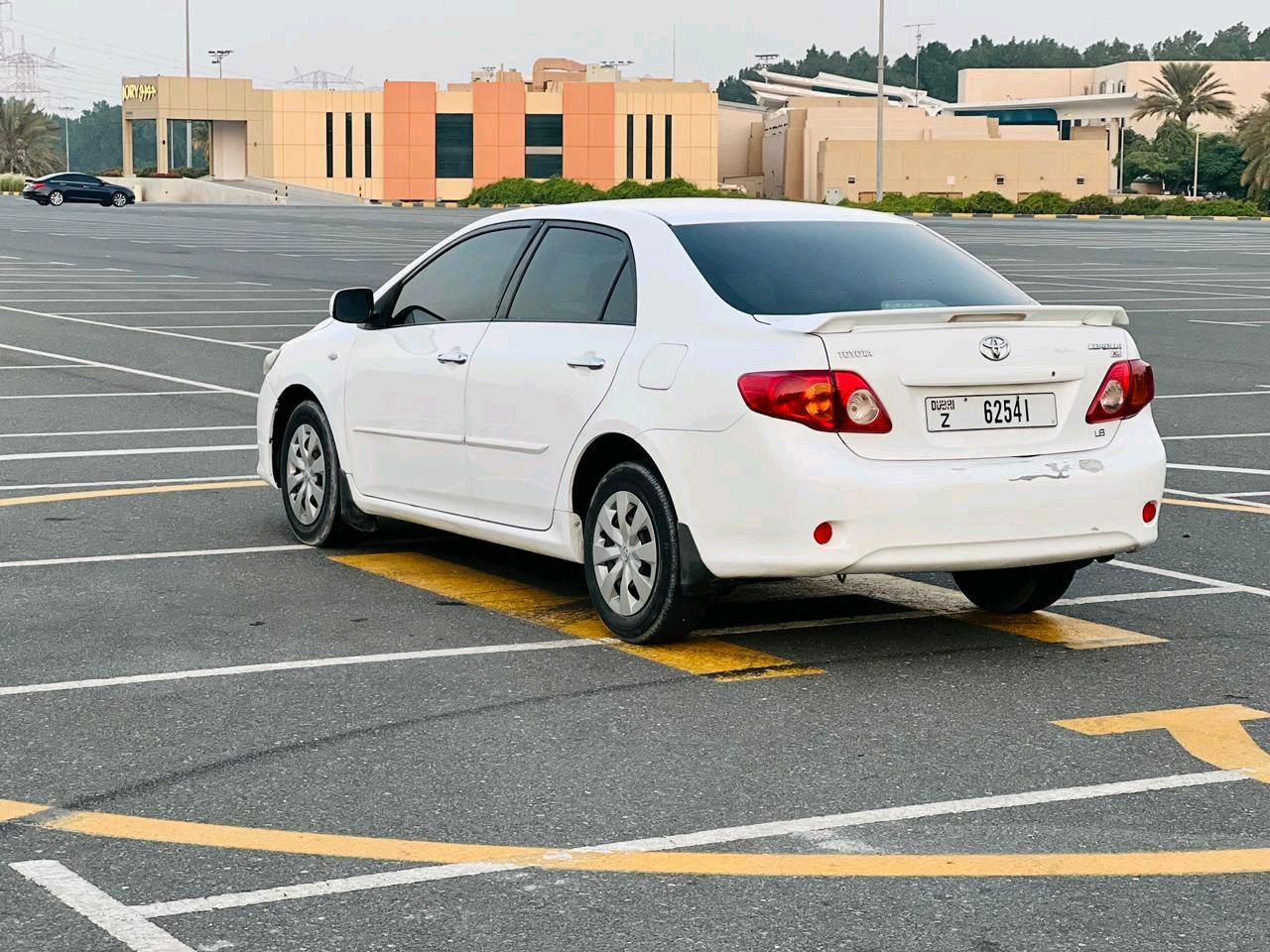 Toyota Corolla - Image 11