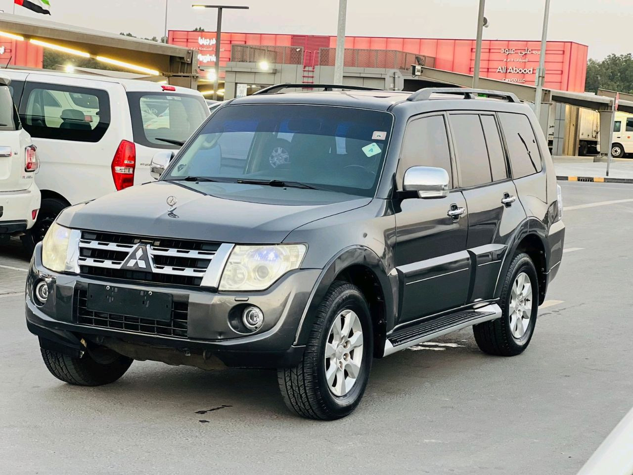 Mitsubishi Pajero - Image 6