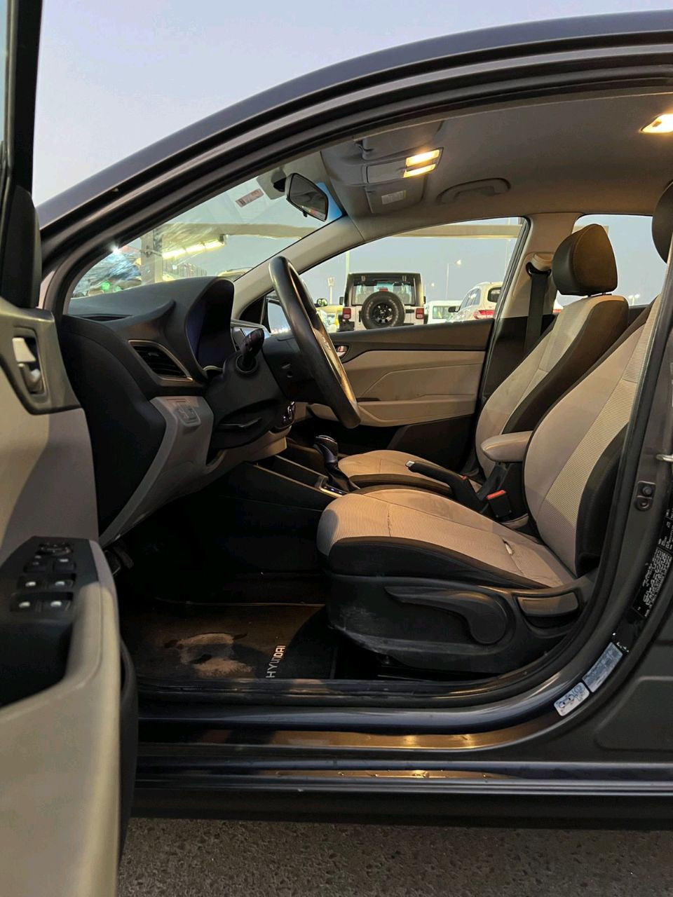 Hyundai Accent - Image 11