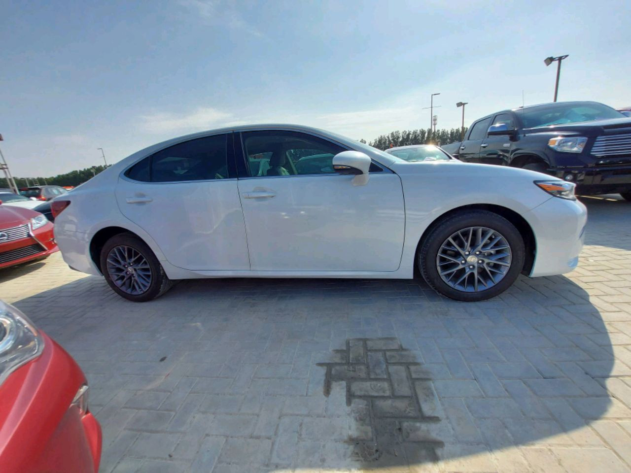 Lexus ES-Series - Image 3