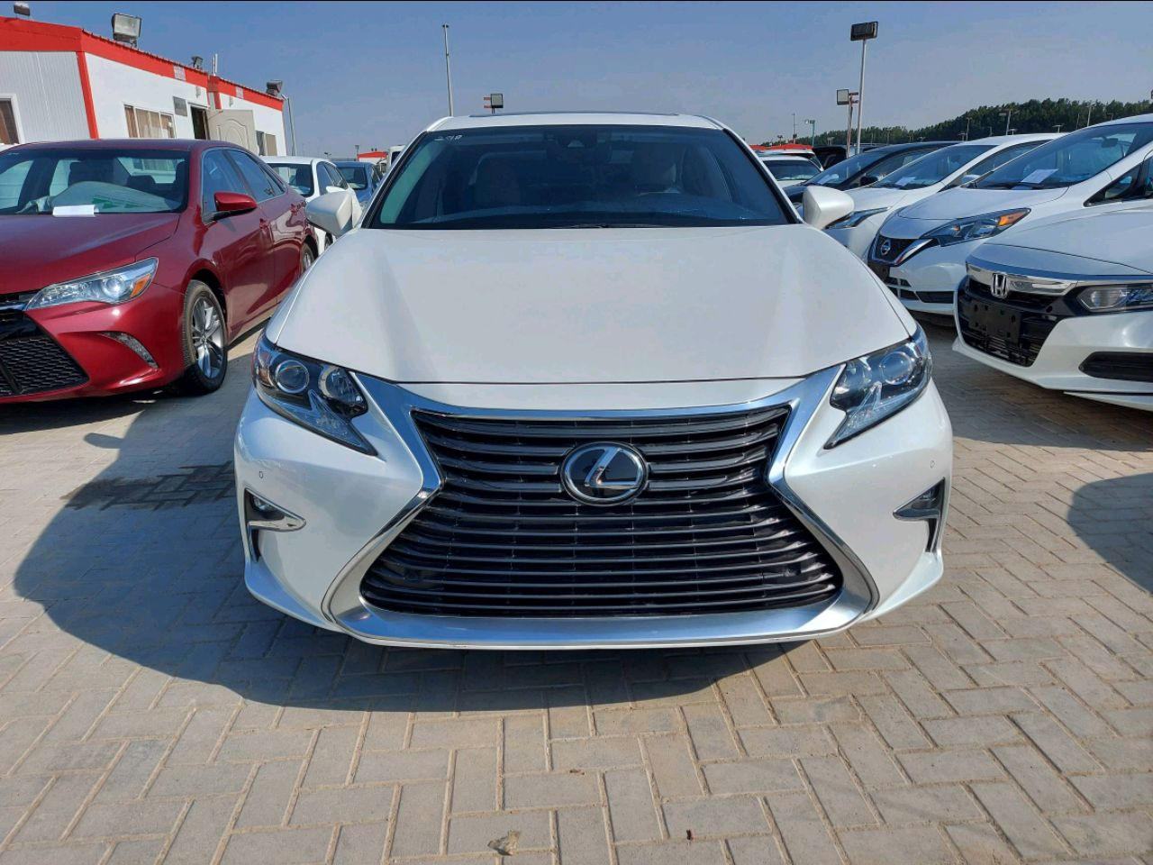 Lexus ES-Series - Image 2