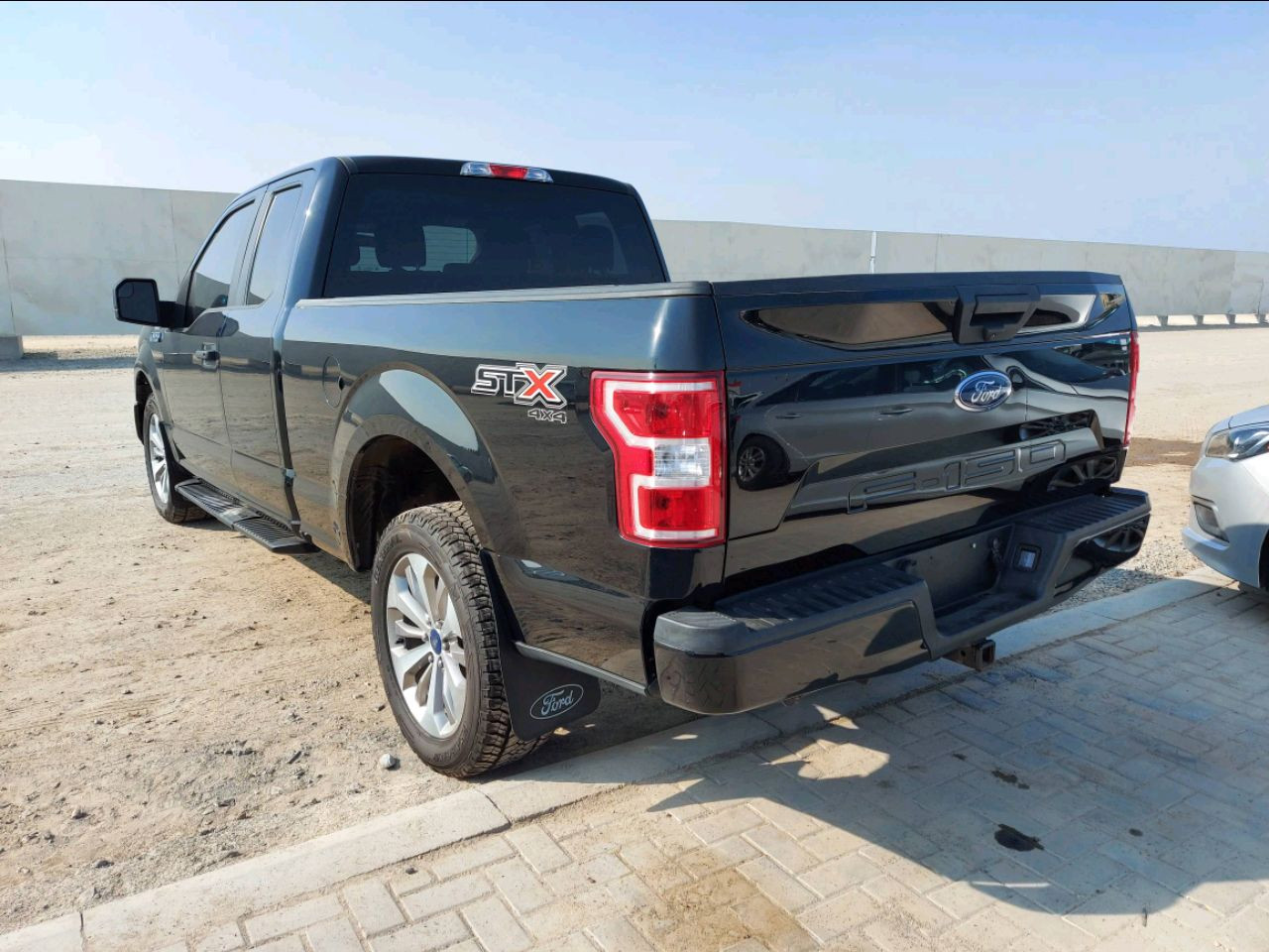 Ford F-Series Pickup - Image 2