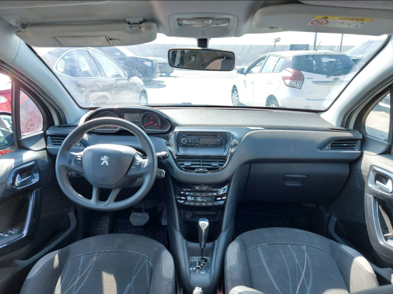 Peugeot 208 - Image 5