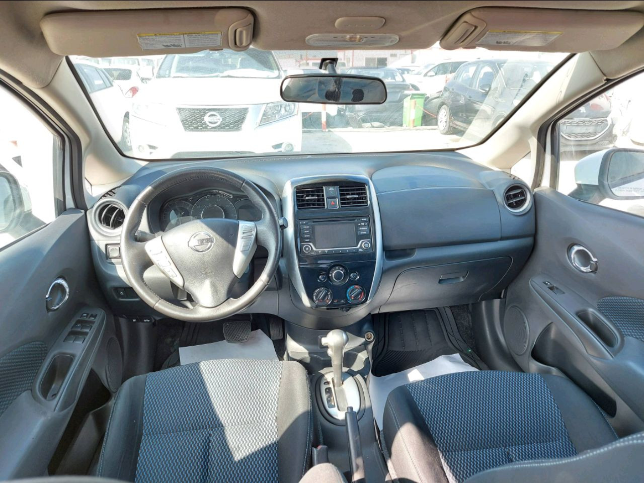 Nissan Versa - Image 5