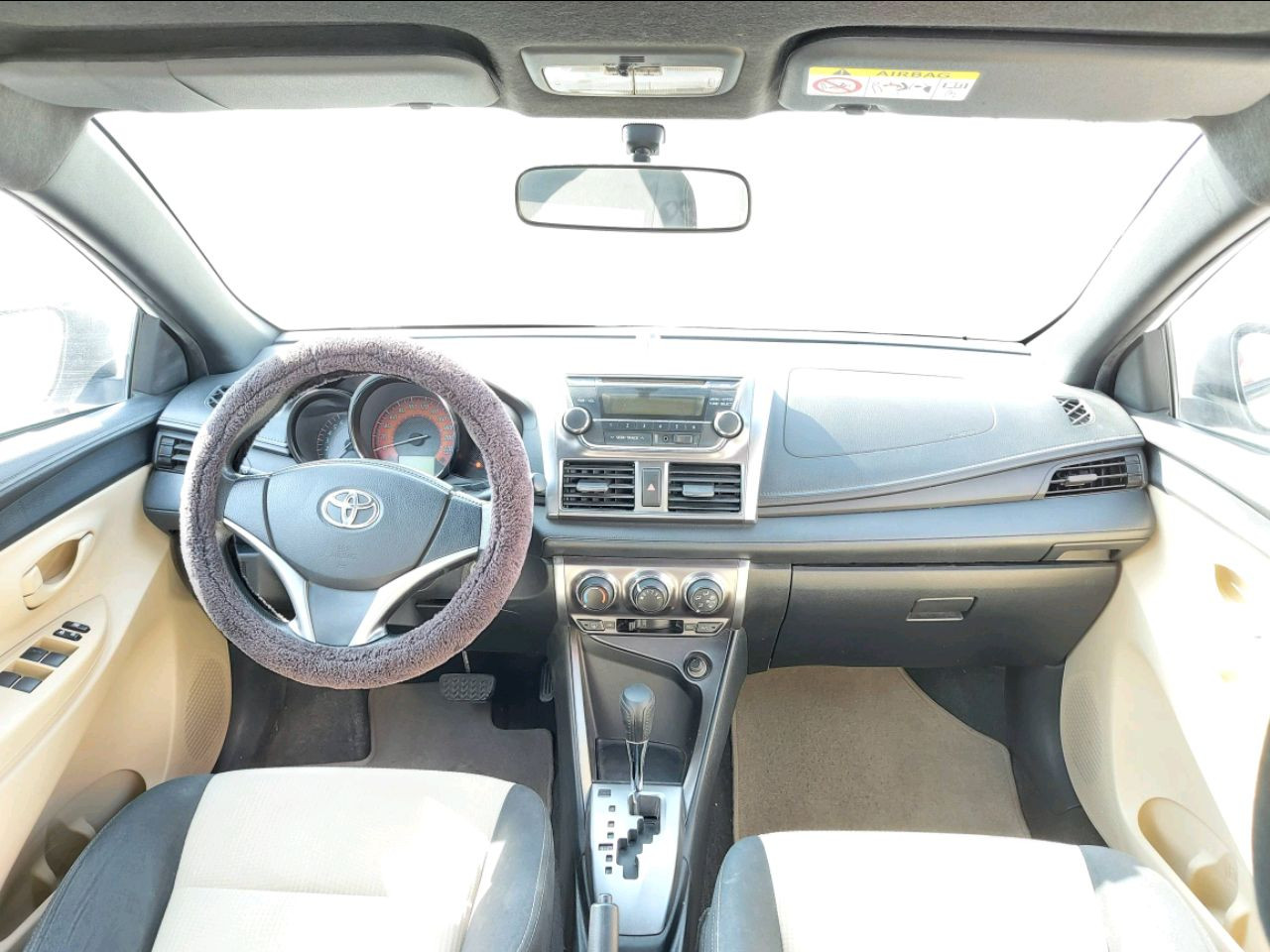 Toyota Yaris - Image 6
