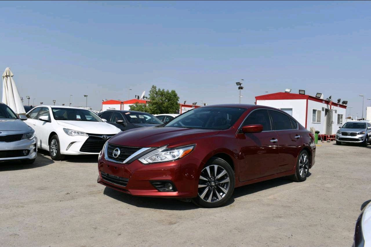 Nissan Altima - Image 4