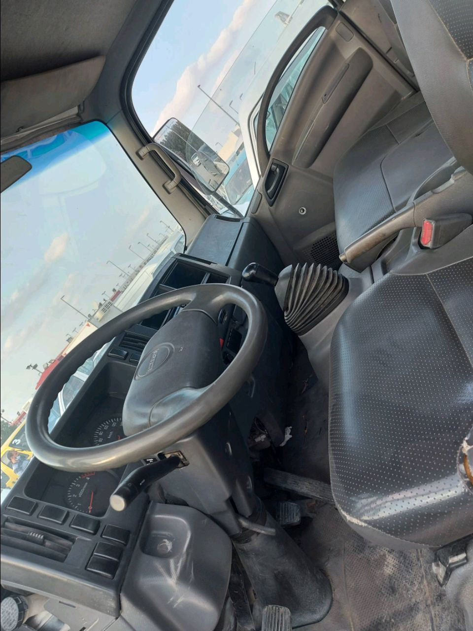Isuzu Rodeo - Image 4