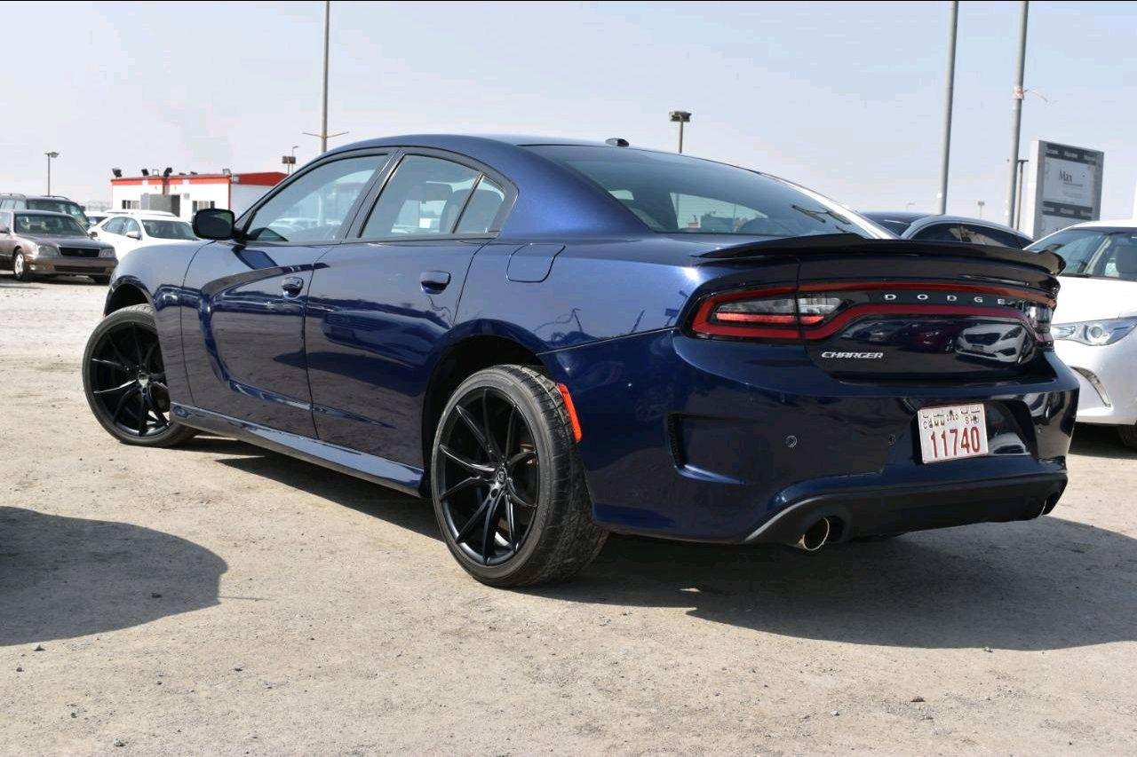 Dodge Charger - Image 3