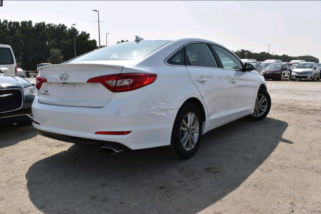 Hyundai Sonata - Image 3
