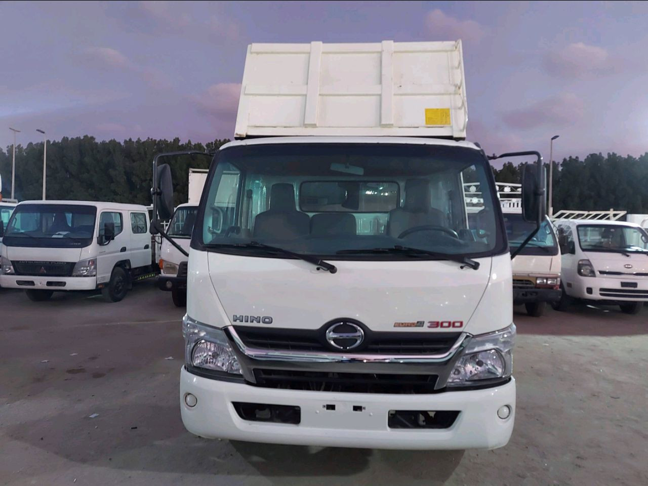 Toyota Hino - Image 4