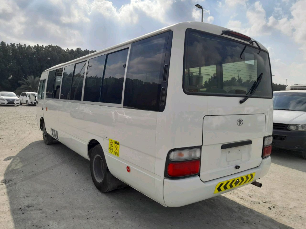 Toyota Coaster - Image 3