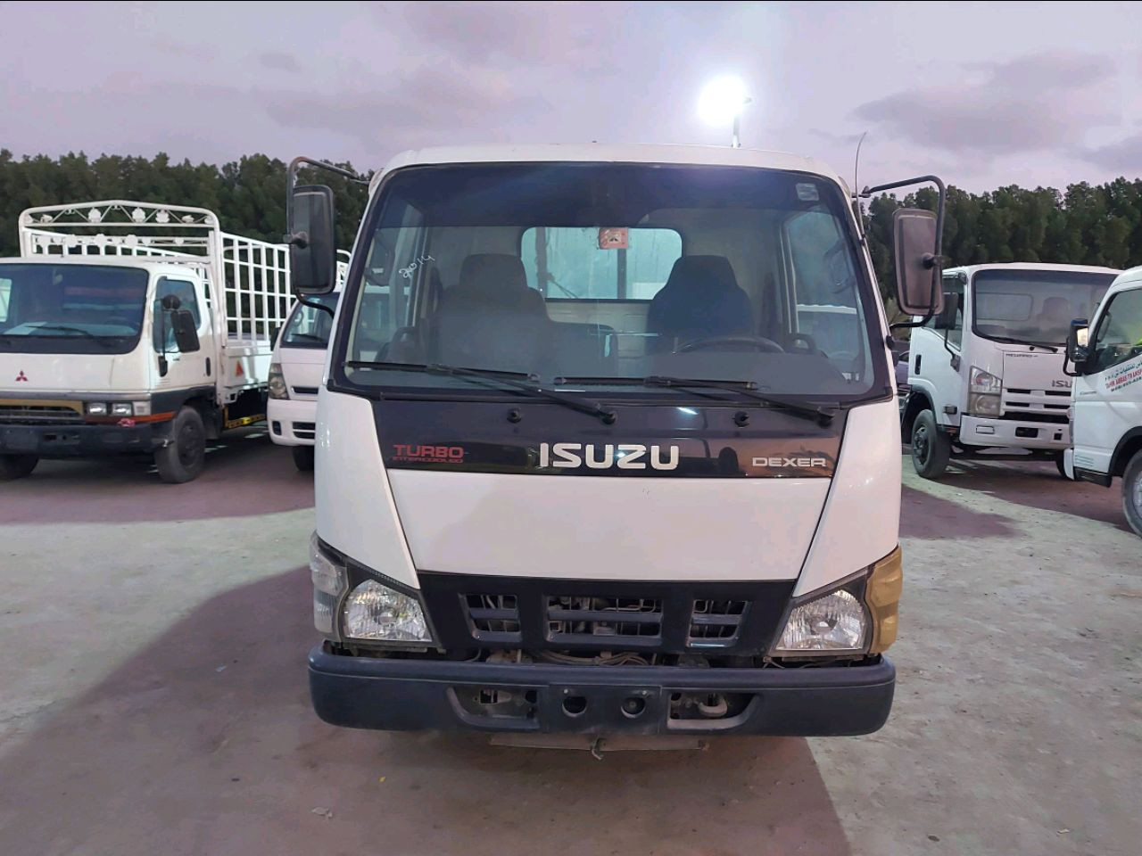 Isuzu Trooper - Image 2