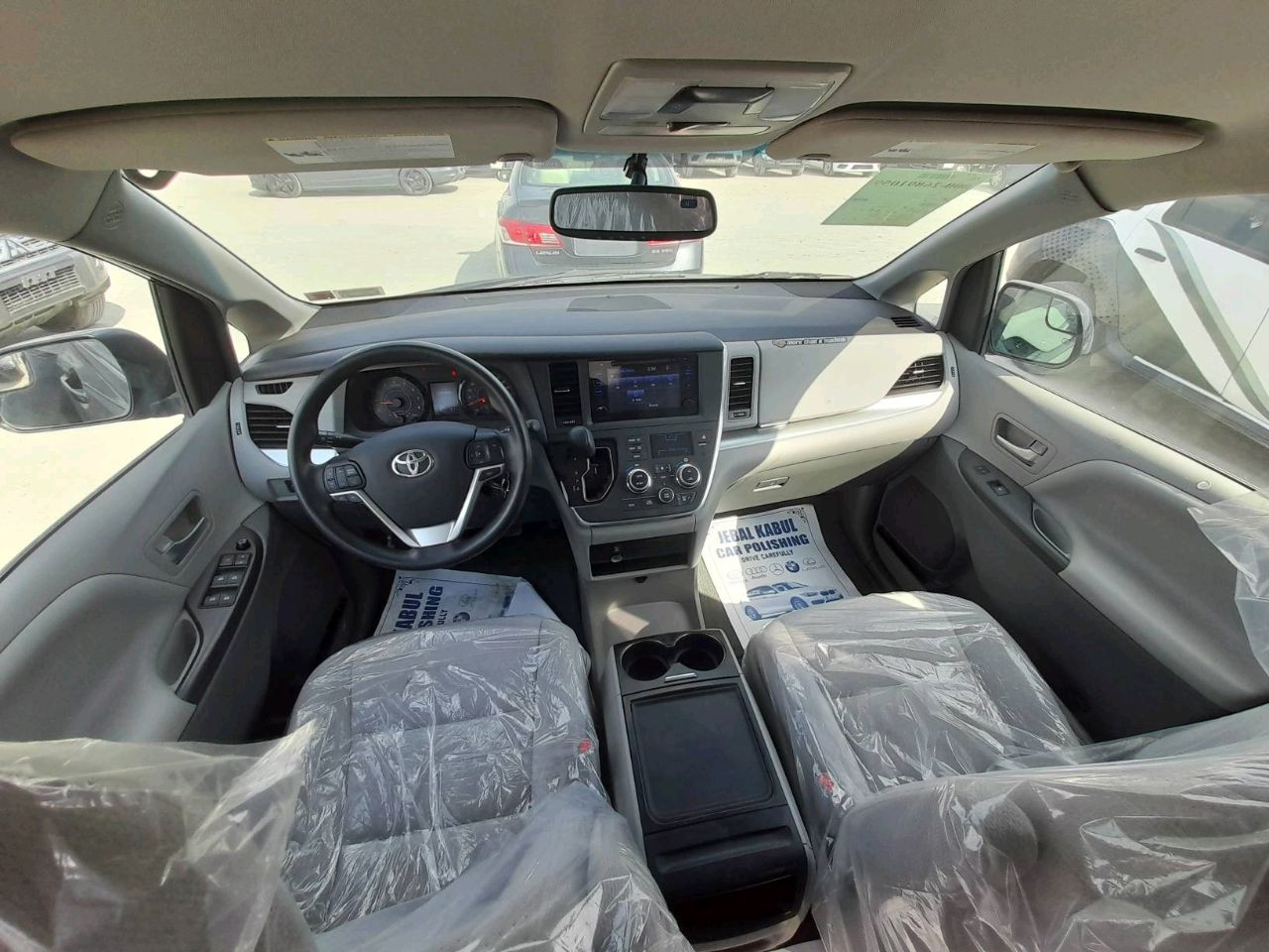 Toyota Sienna - Image 3