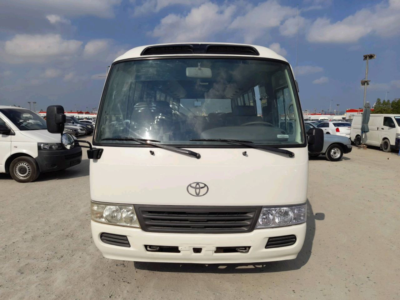 Toyota Coaster - Image 5