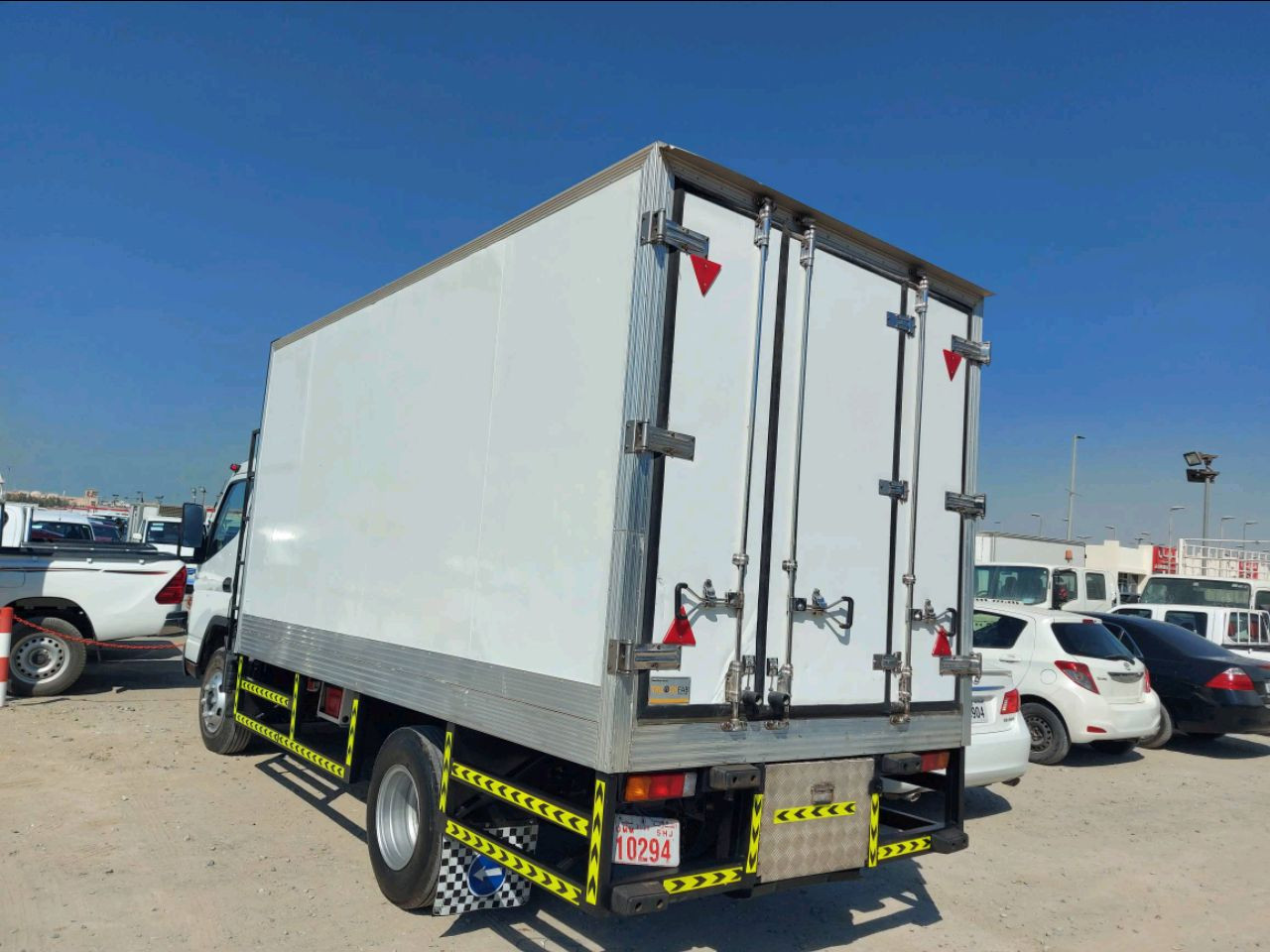 Mitsubishi Canter - Image 7