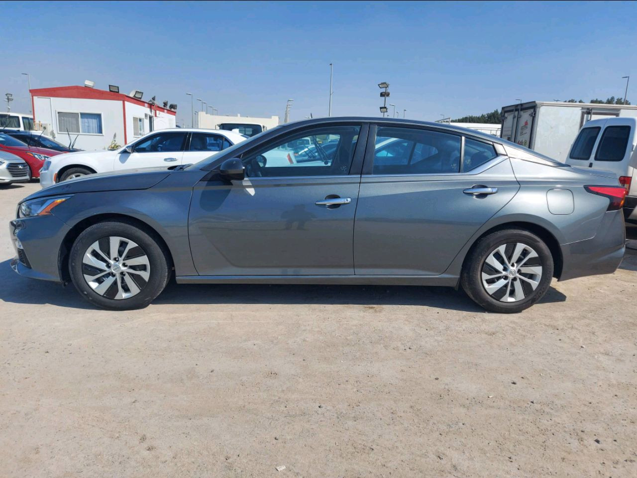 Nissan Altima - Image 3