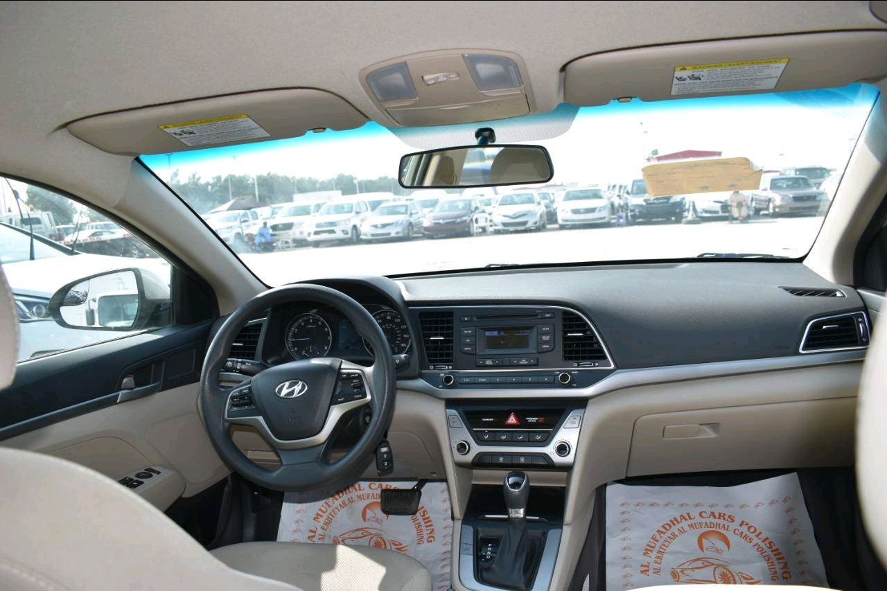 Hyundai Elantra - Image 7