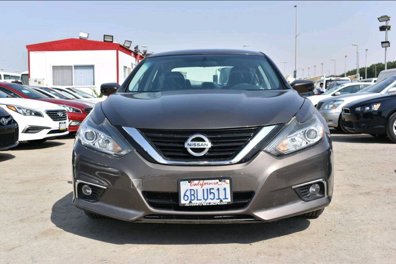 Nissan Altima - Image 3