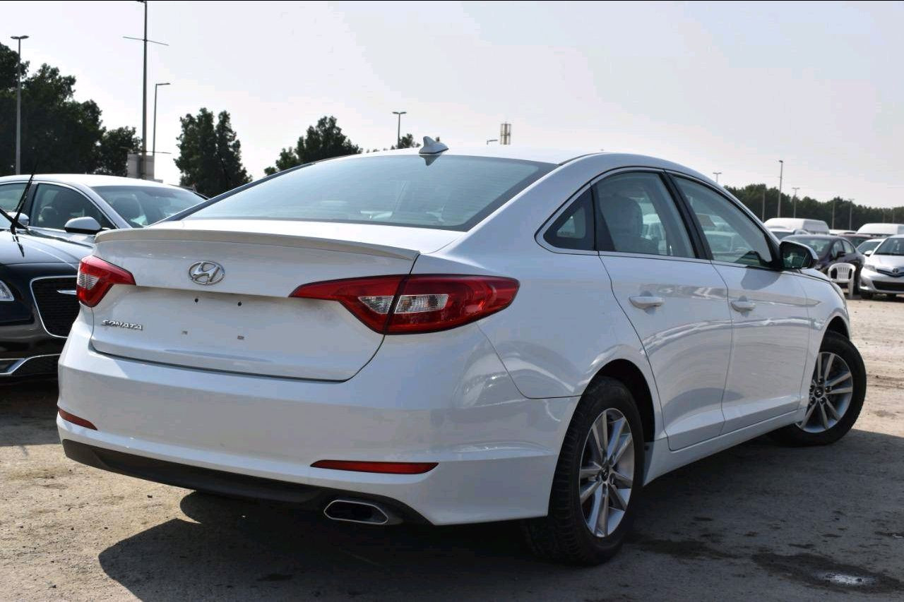 Hyundai Sonata - Image 3