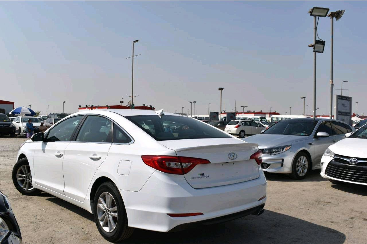 Hyundai Sonata - Image 4
