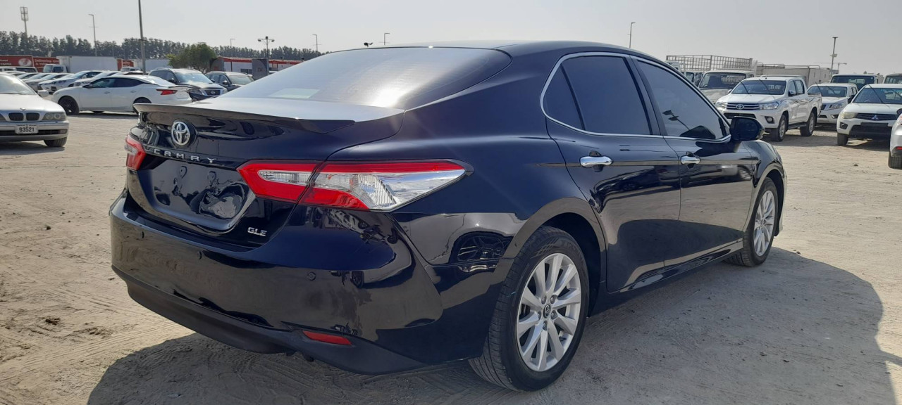 Toyota Camry - Image 4