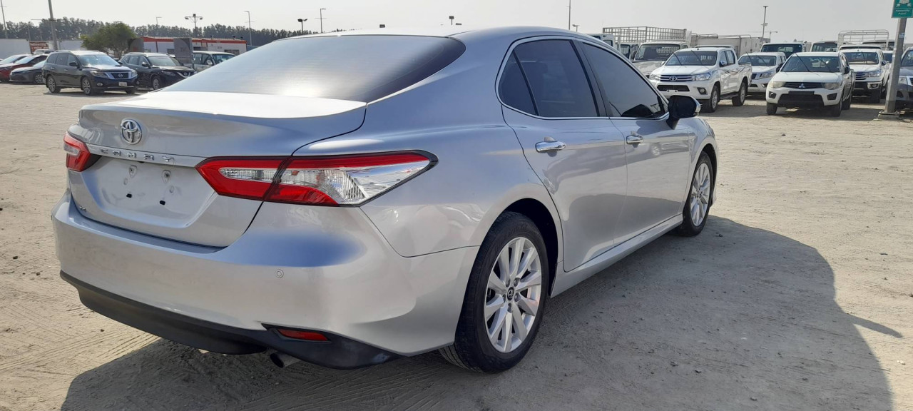 Toyota Camry - Image 5