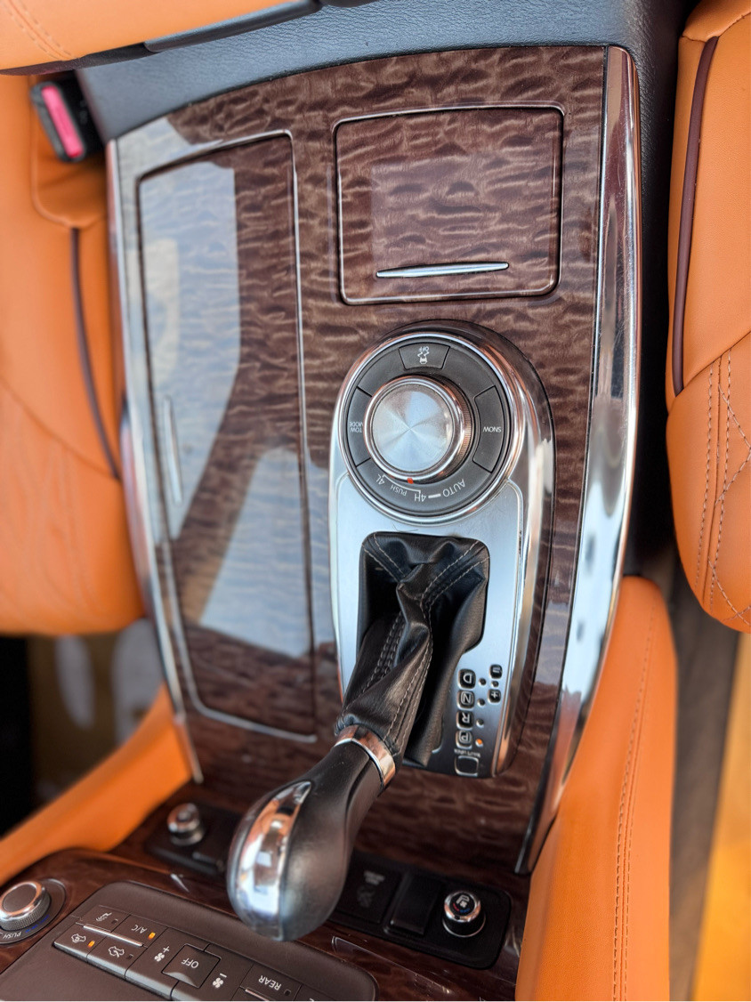 Nissan Armada - Image 10