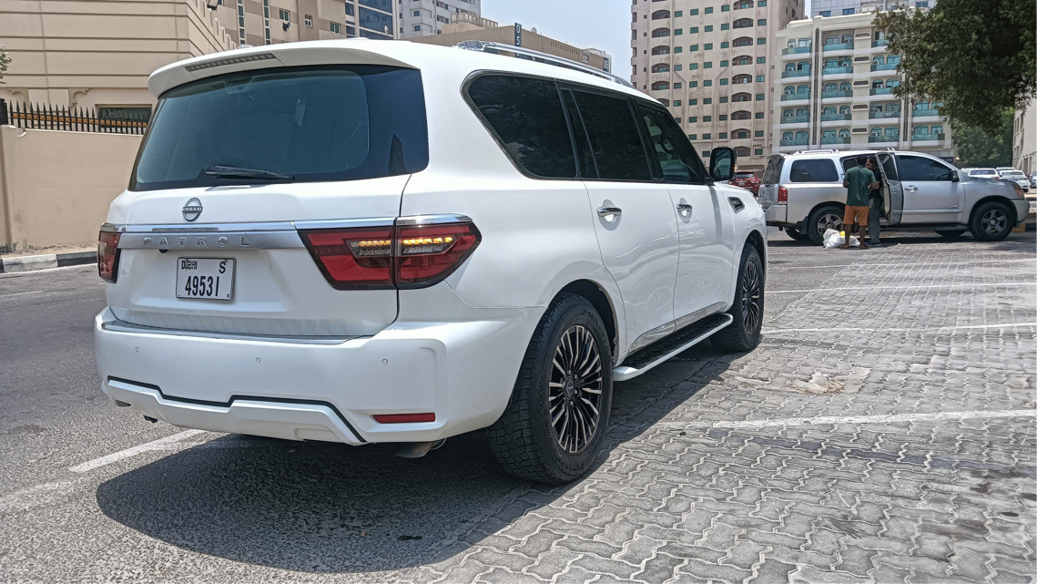 Infiniti QX80 - Image 5